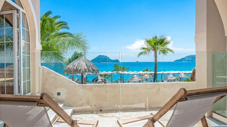 Gloria Maris Hotel Suites & Villas